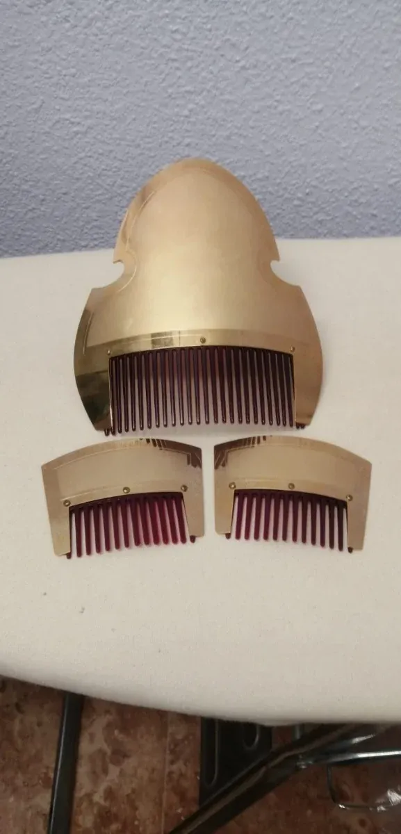 Peinetas de fallera doradas