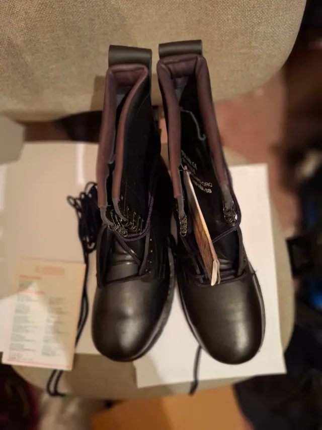 Botas de hombre negras marca iturri