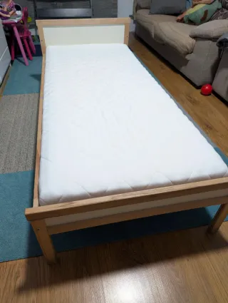 Cama infantil Ikea madera con colchón