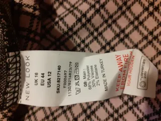 Falda de cuadros sencilla