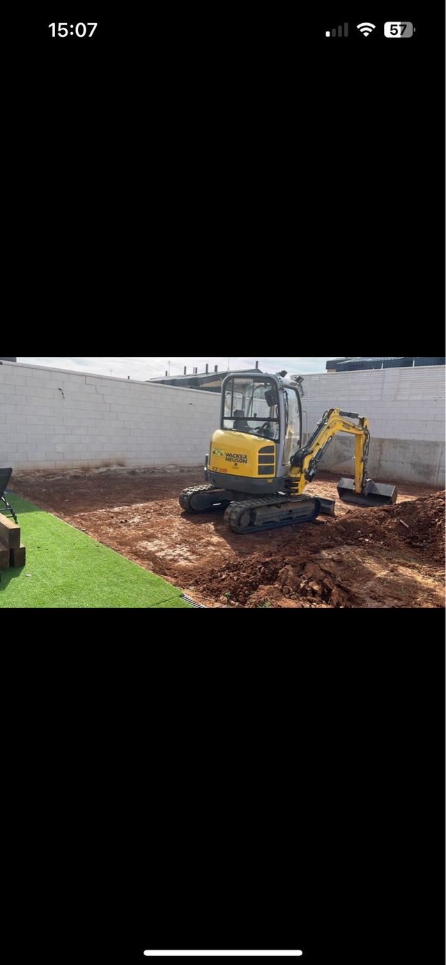 trabajo con mini excavadora
