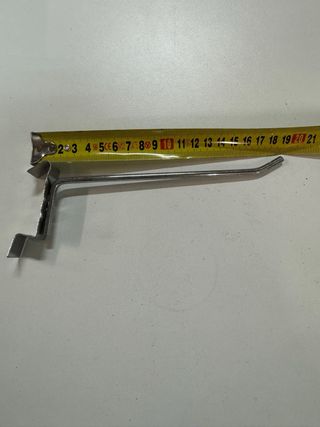 Ganchos metálicos para panel expositor