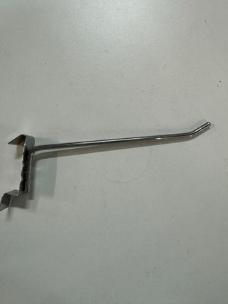 Ganchos metálicos para panel expositor