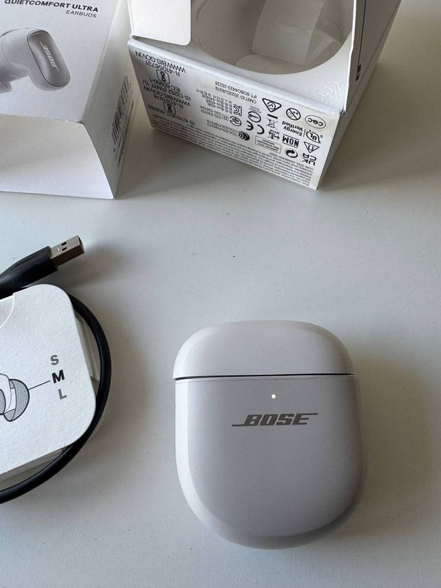 Caja Bose Ultra Earbuds + Almohadillas Recambio
