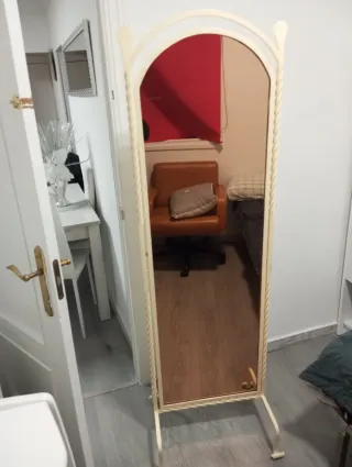 Espejo de pie hierro forjado beige