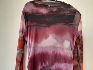 Vestido malla estampado morado y rojo