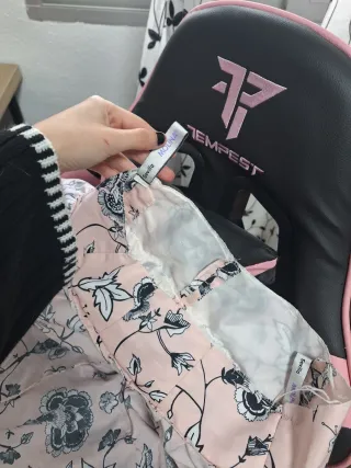 Traje de flamenca rosa y negro