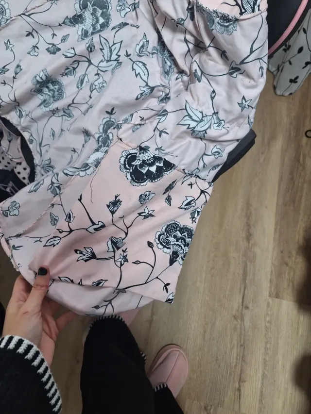 Traje de flamenca rosa y negro