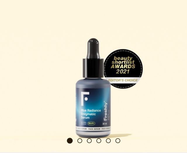 Siero Enzimatico Blue Radiance di Freshly Cosmetics