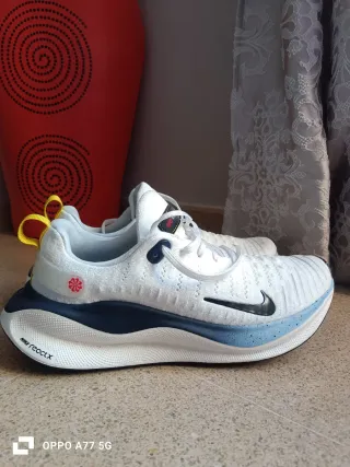 Lote 2 zapatillas Brooks y Nike