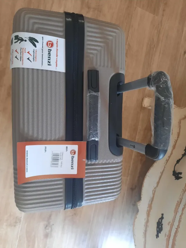 Maleta Benzi Beige/Marrón Sin Estrenar. Tamaño L