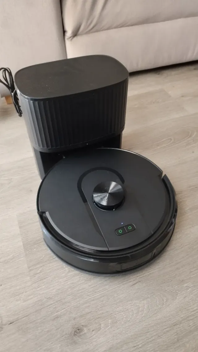 Robot aspirador Cleanova W11 – Sin accesorios.