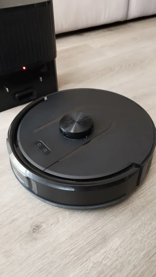 Robot aspirador Cleanova W11 – Sin accesorios.