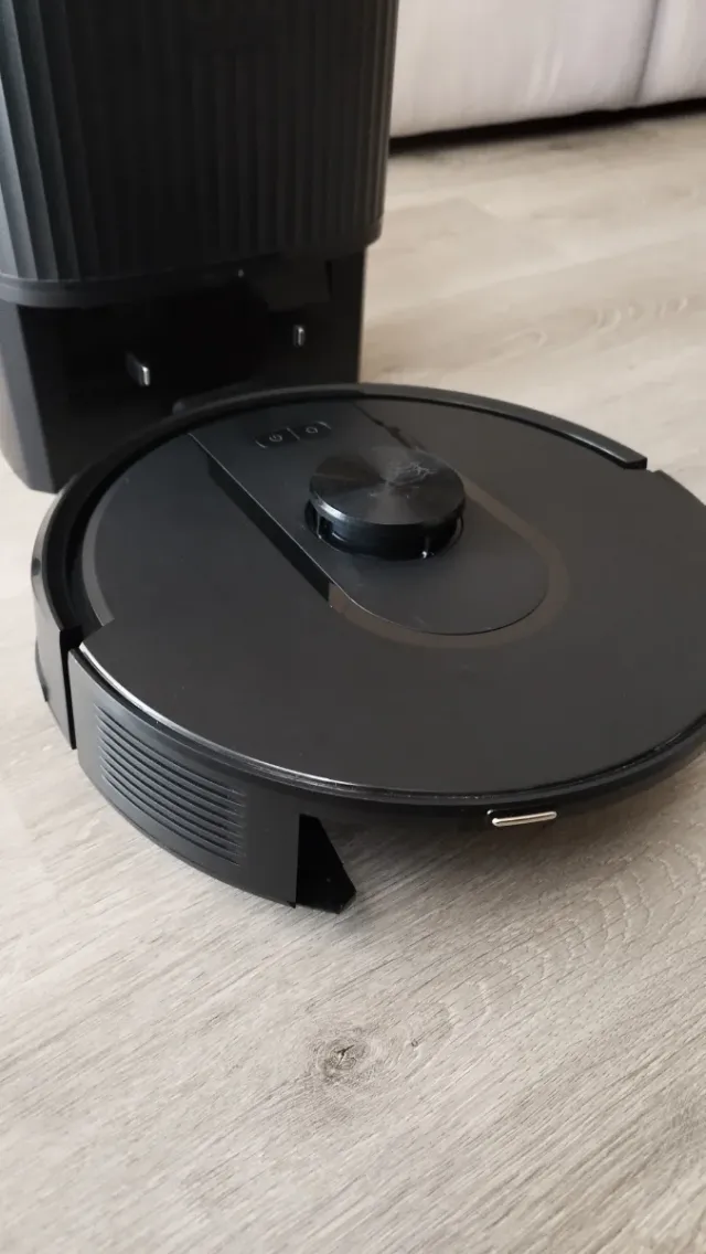 Robot aspirador Cleanova W11 – Sin accesorios.