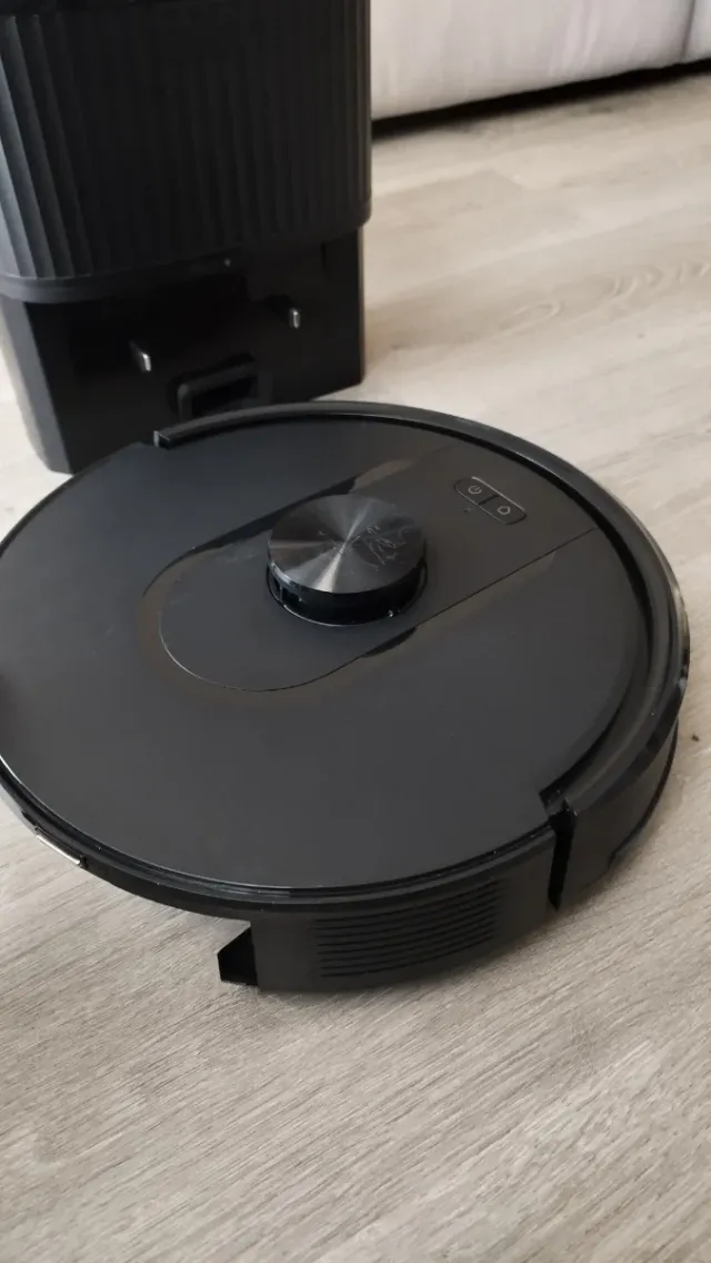 Robot aspirador Cleanova W11 – Sin accesorios.