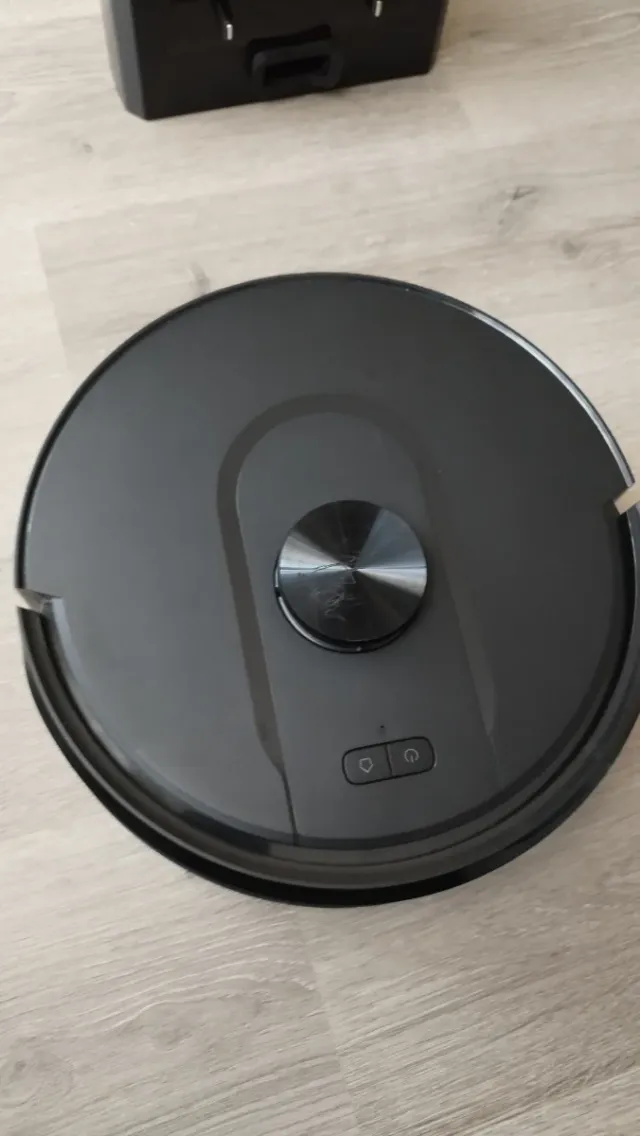 Robot aspirador Cleanova W11 – Sin accesorios.