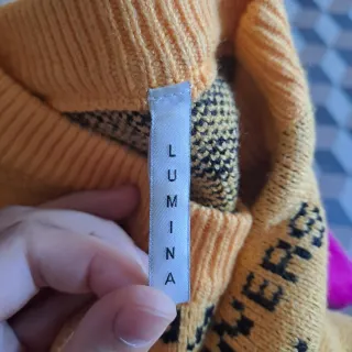 Maglioni-  donna - color senape/fucsia