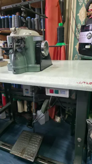 Rimoldi Máquina de Coser Peletería