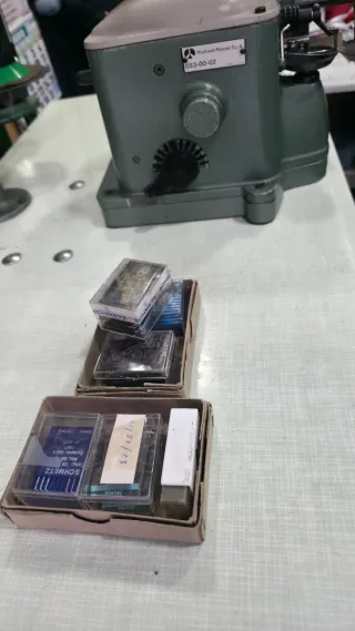 Rimoldi Máquina de Coser Peletería