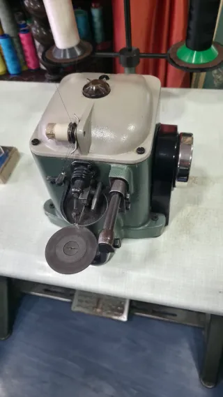 Rimoldi Máquina de Coser Peletería