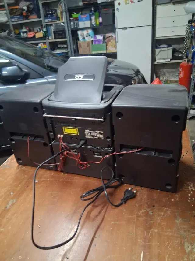 Radio Sanyo Vintage con CD y Cassette