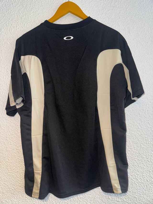Camiseta Oakley Talla L Negra/Beige