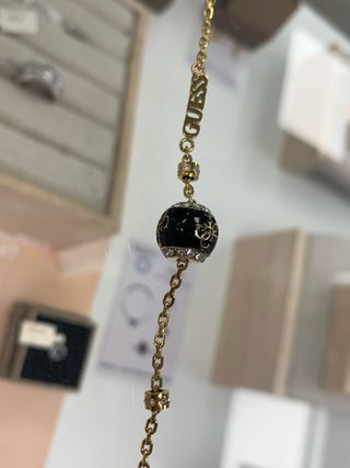 PULSERA GUESS