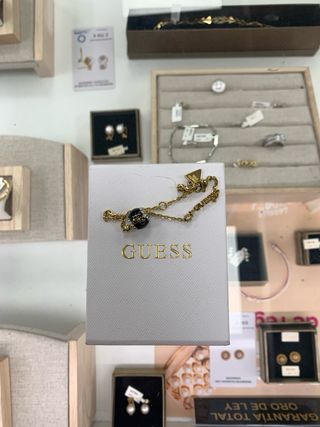 PULSERA GUESS