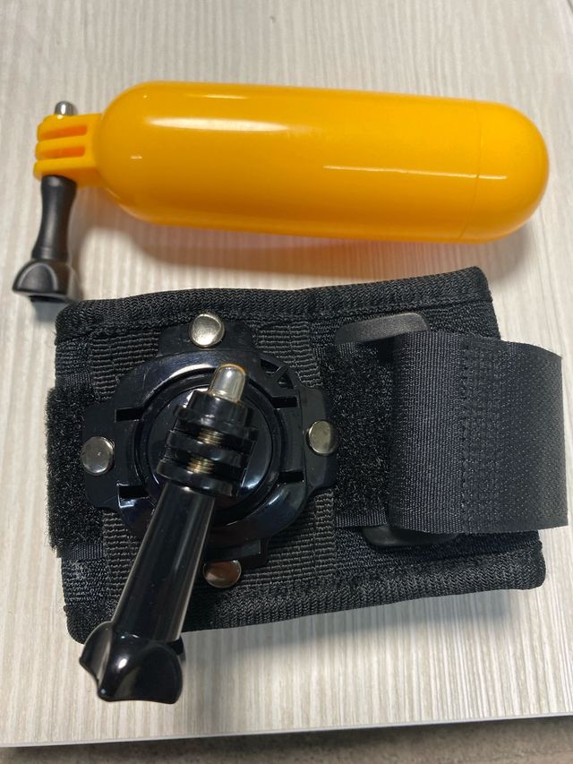 Flotador y soporte muñeca GoPro