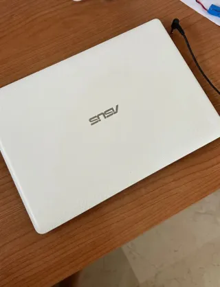 Portátil Asus X402C blanco/Gris