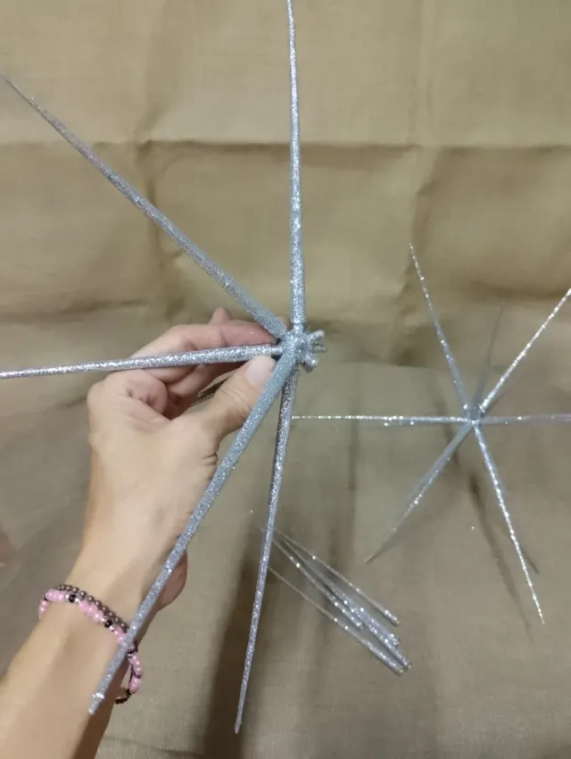 Estrelas decorativas prateadas (3 unidades)