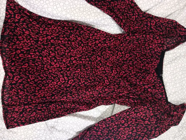 Vestido estampado leopardo rojo y negro