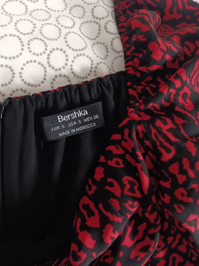 Vestido estampado leopardo rojo y negro