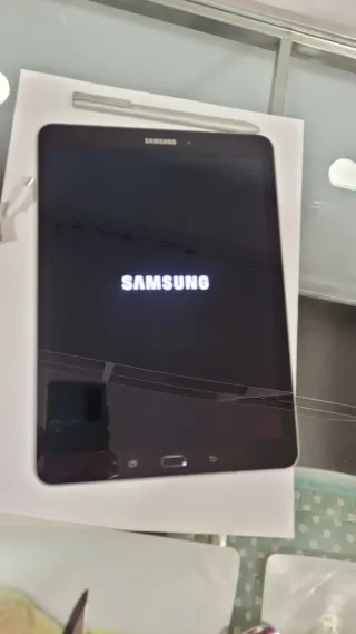 Samsung Galaxy Tab S3 + S Pen + Cargador