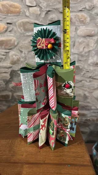 Calendario Adviento Papel Decorado