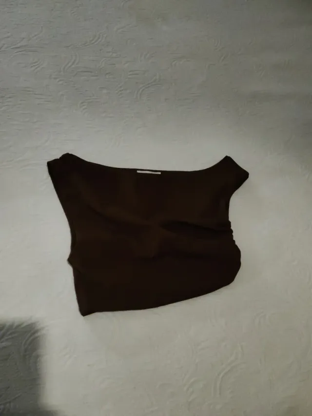 Top Zara Marrón Asimétrico