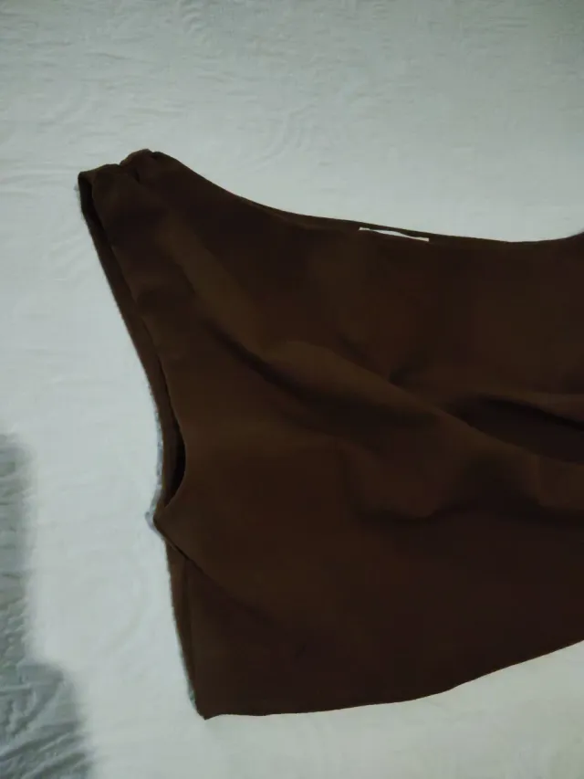 Top Zara Marrón Asimétrico