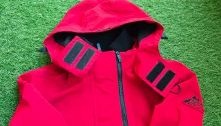 Chaqueta chica Superdry Roja