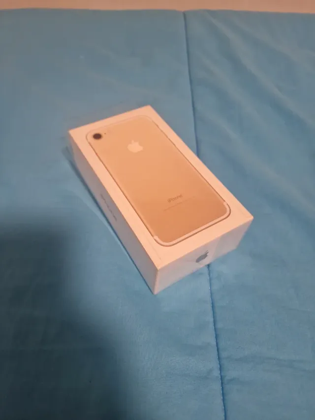 Caja iPhone 7 Apple Dorada