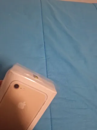 Caja iPhone 7 Apple Dorada