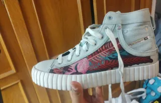 Zapatillas Diesel altas bordadas