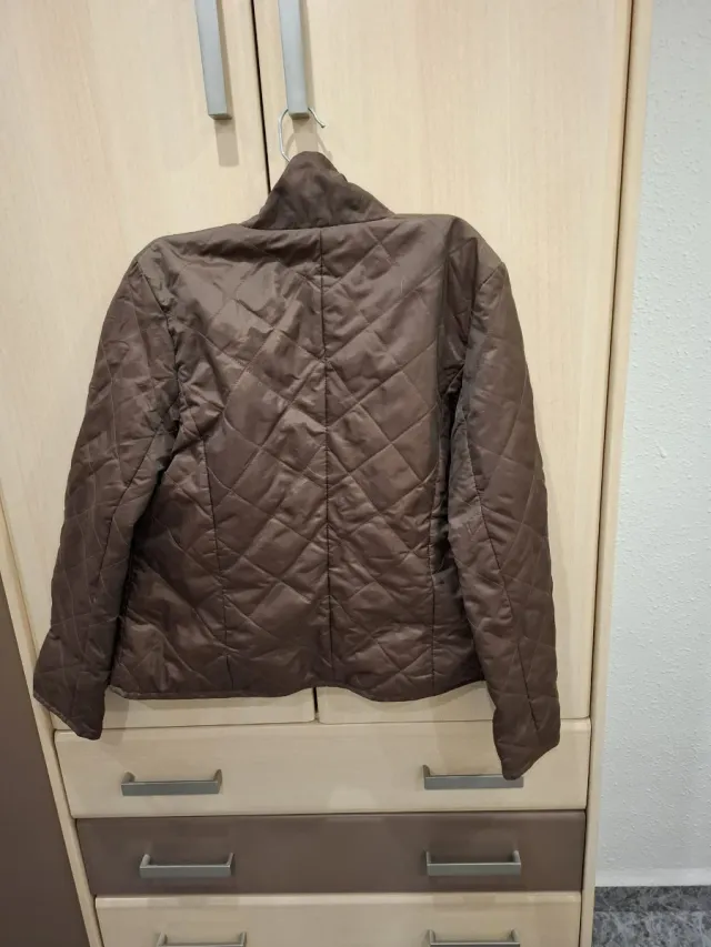 Chaqueta acolchada mujer marrón