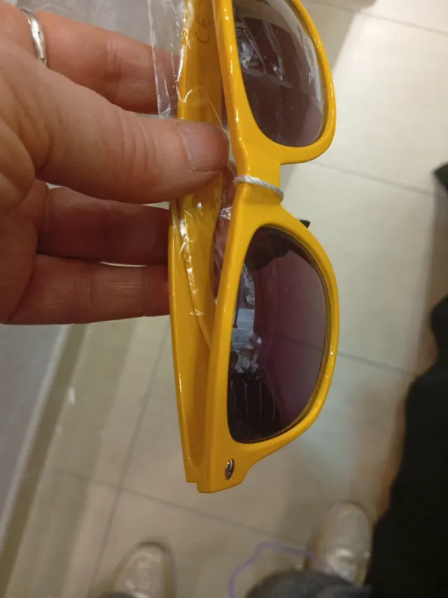Gafas de sol amarillas