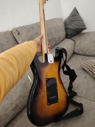 Guitarra Fender Stratocaster Sunburst