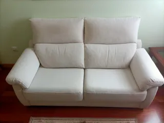 Sofá 2 plazas beige claro tela