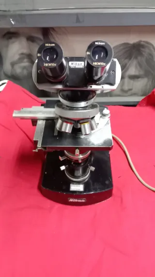 Microscopio Nikon
