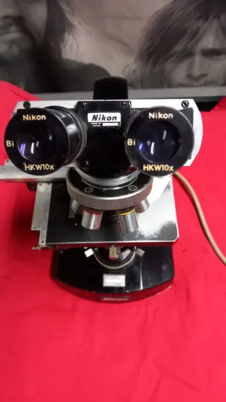 Microscopio Nikon