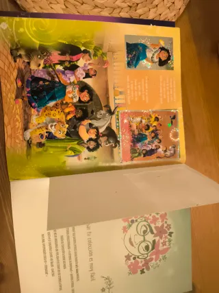 Álbum de cromos Disney Encanto Panini