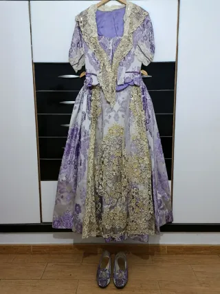 Traje Fallera Talla S con Manteletas y Zapatos