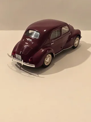Renault 4 CV escala 1:24